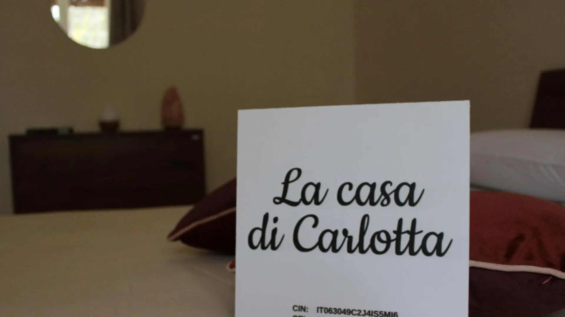 La Casa Di Carlotta contacts